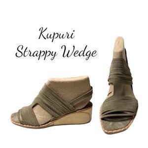 Kupuri Tan Suede Leather Sandals With Wood Wedge Handmade in Spain Size 7.5